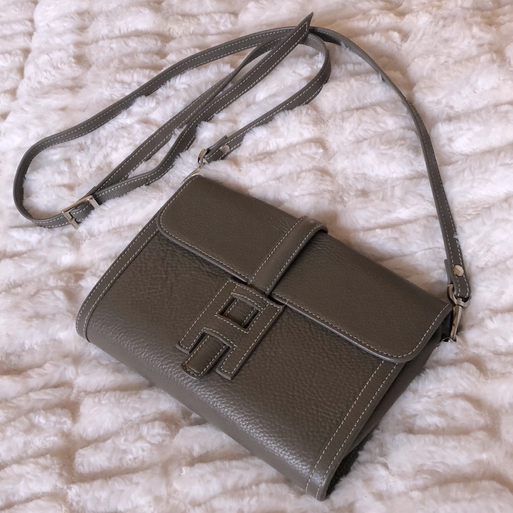Vera Pelle Italy Pebbled Gray Leather Crossbody Clutch Bag